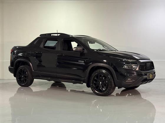 FIAT TORO 2.0 16V TURBO DIESEL ULTRA 4WD AT9 FIAT TORO 2.0 16V TURBO DIESEL ULTRA 4WD AT9